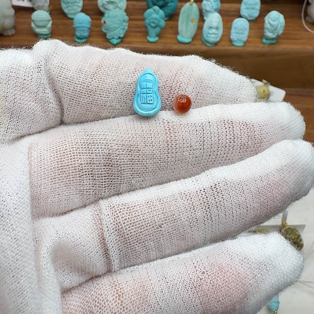 南红玛瑙未镶嵌颈饰葫芦