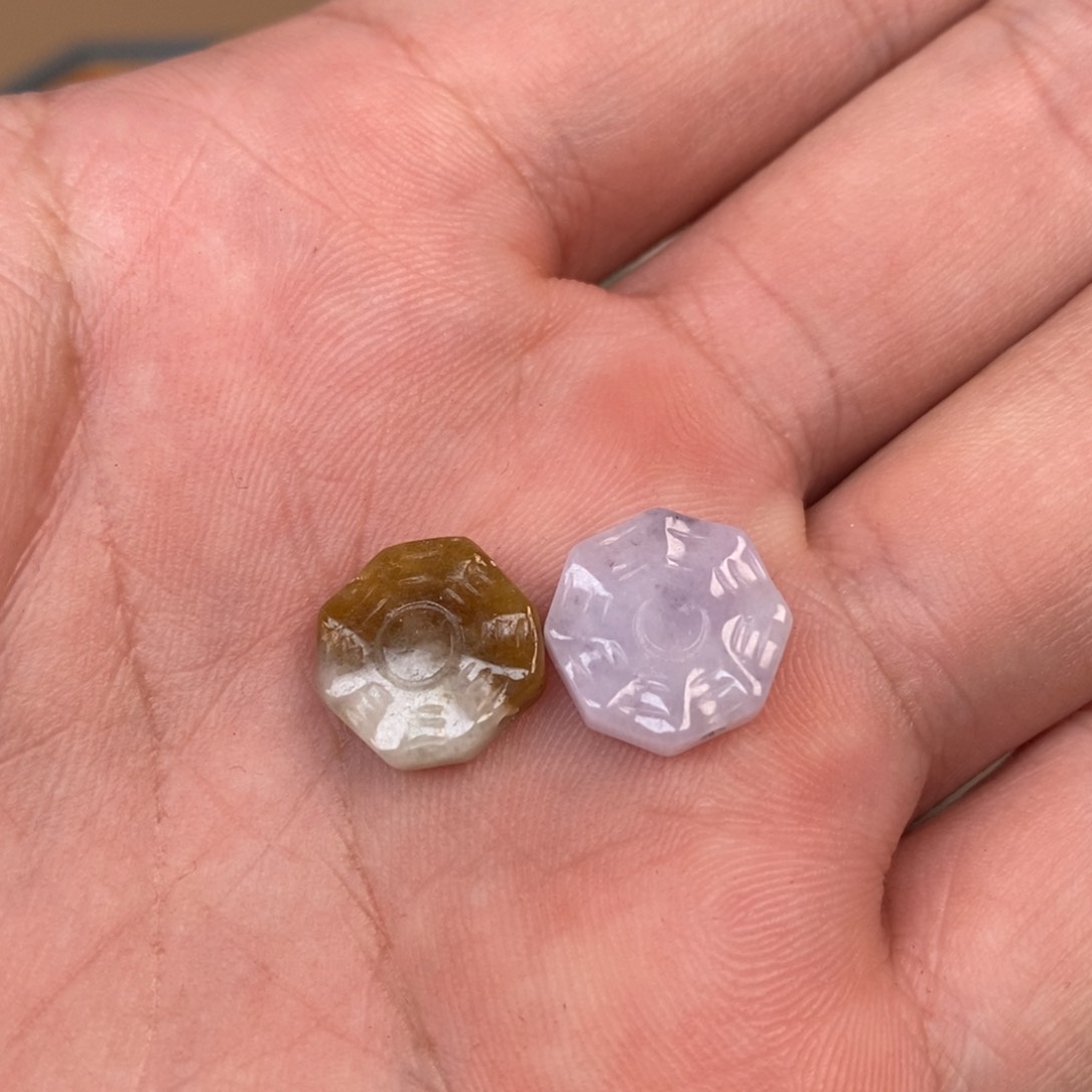 翡翠颈饰未镶嵌米****?翡翠