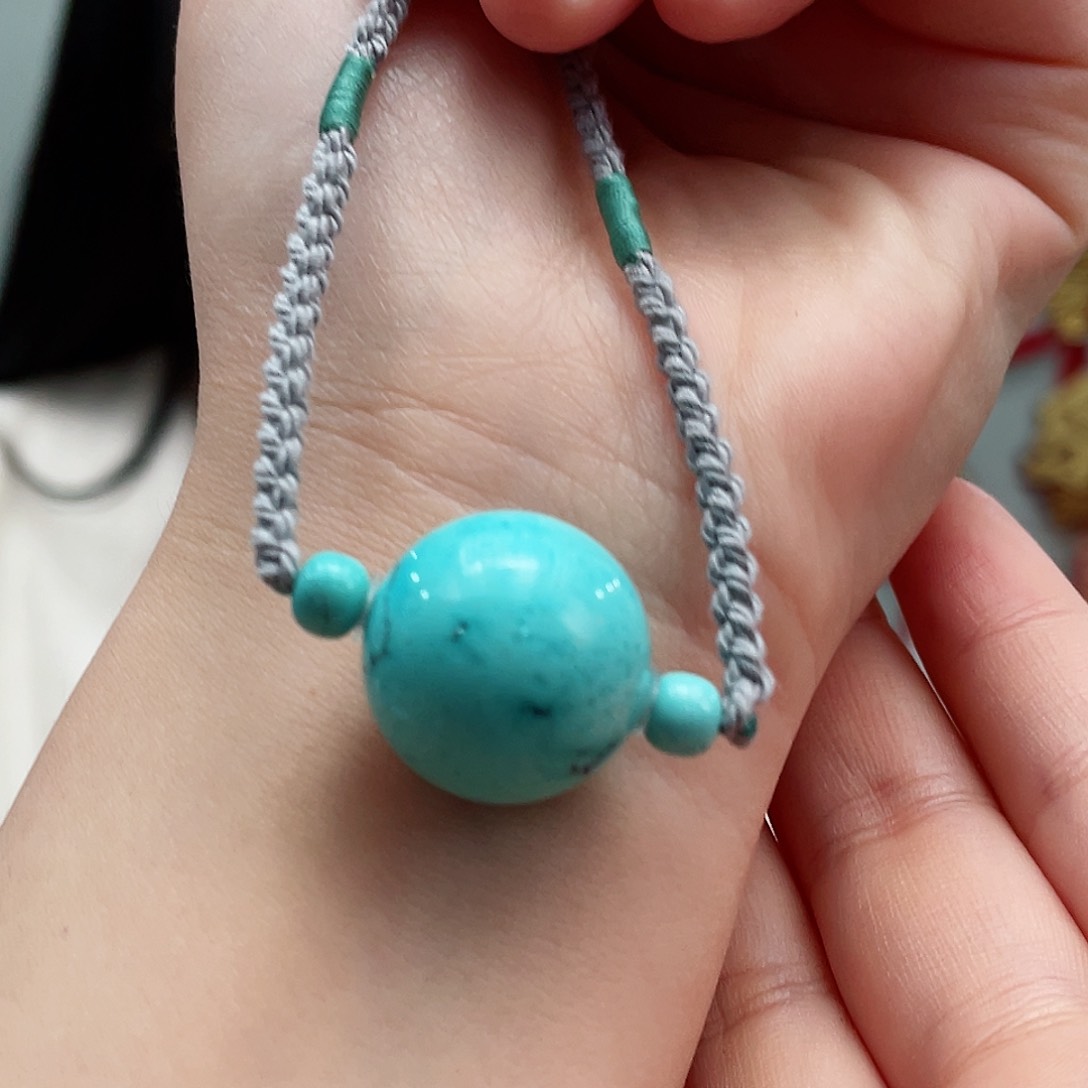 绿松石颈饰未镶嵌