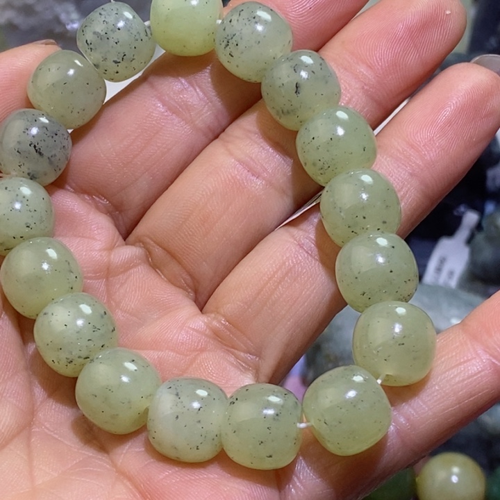 和田玉边角料未镶嵌