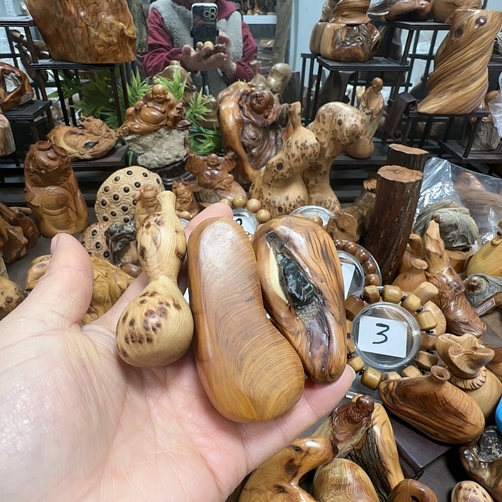 空***贾柏木太行崖柏陈化黑油抱石➕留疤葫芦送闻香手把件