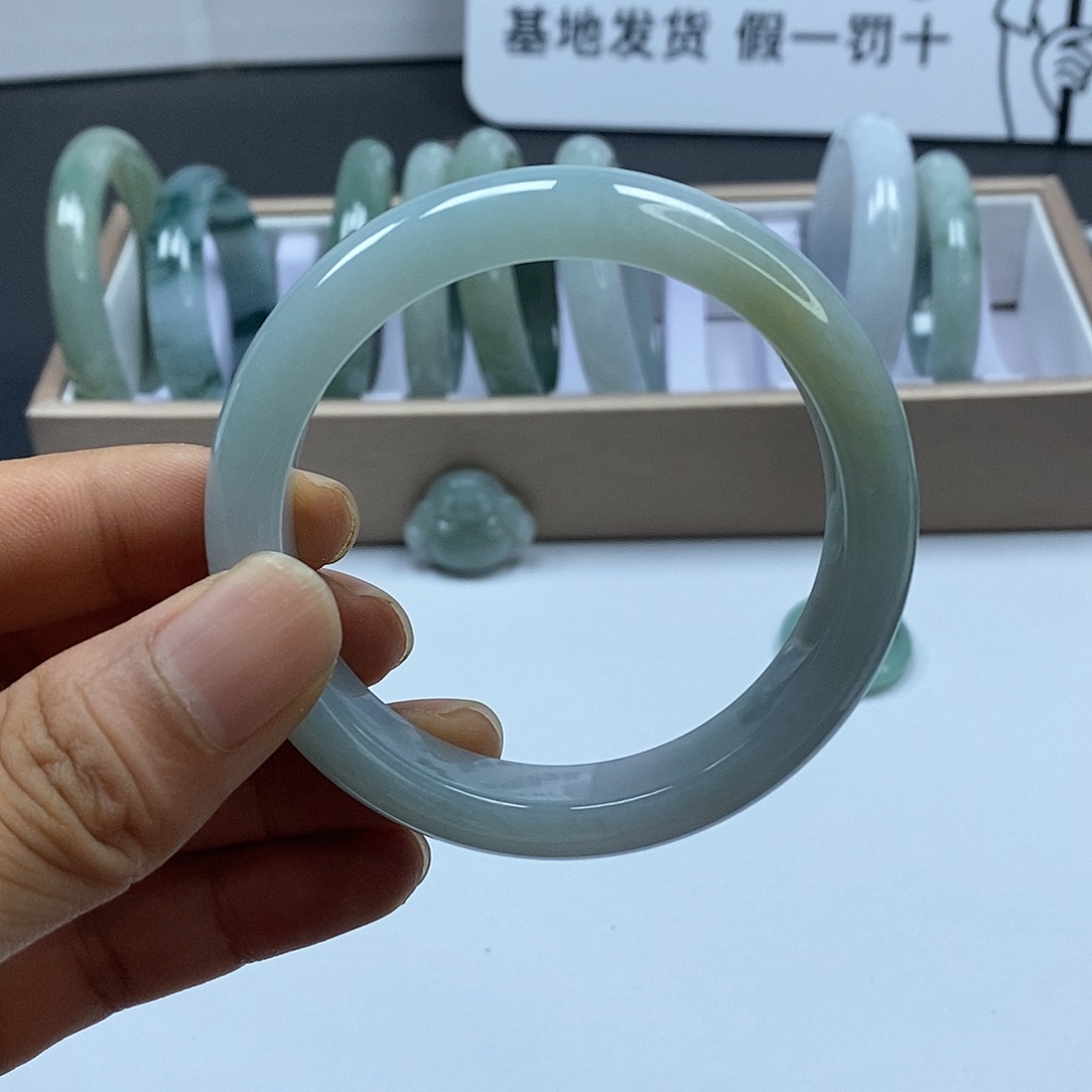 未镶嵌手镯翡翠翡翠手镯