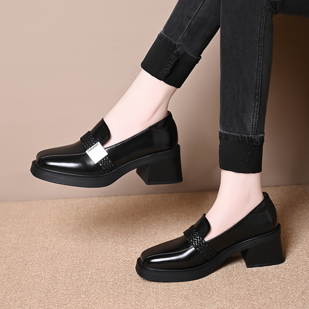 复古方头粗跟乐福鞋春秋新款编织皮带扣法式英伦风深口中跟单鞋女