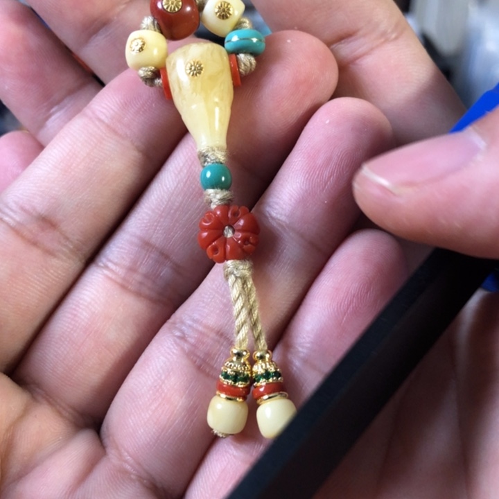 蜜蜡珠宝奇石未镶嵌