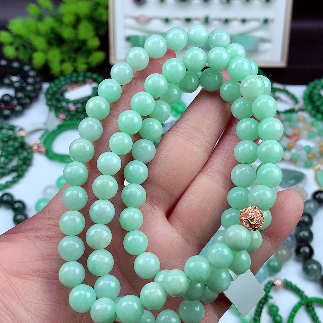 翡翠颈饰未镶嵌项链