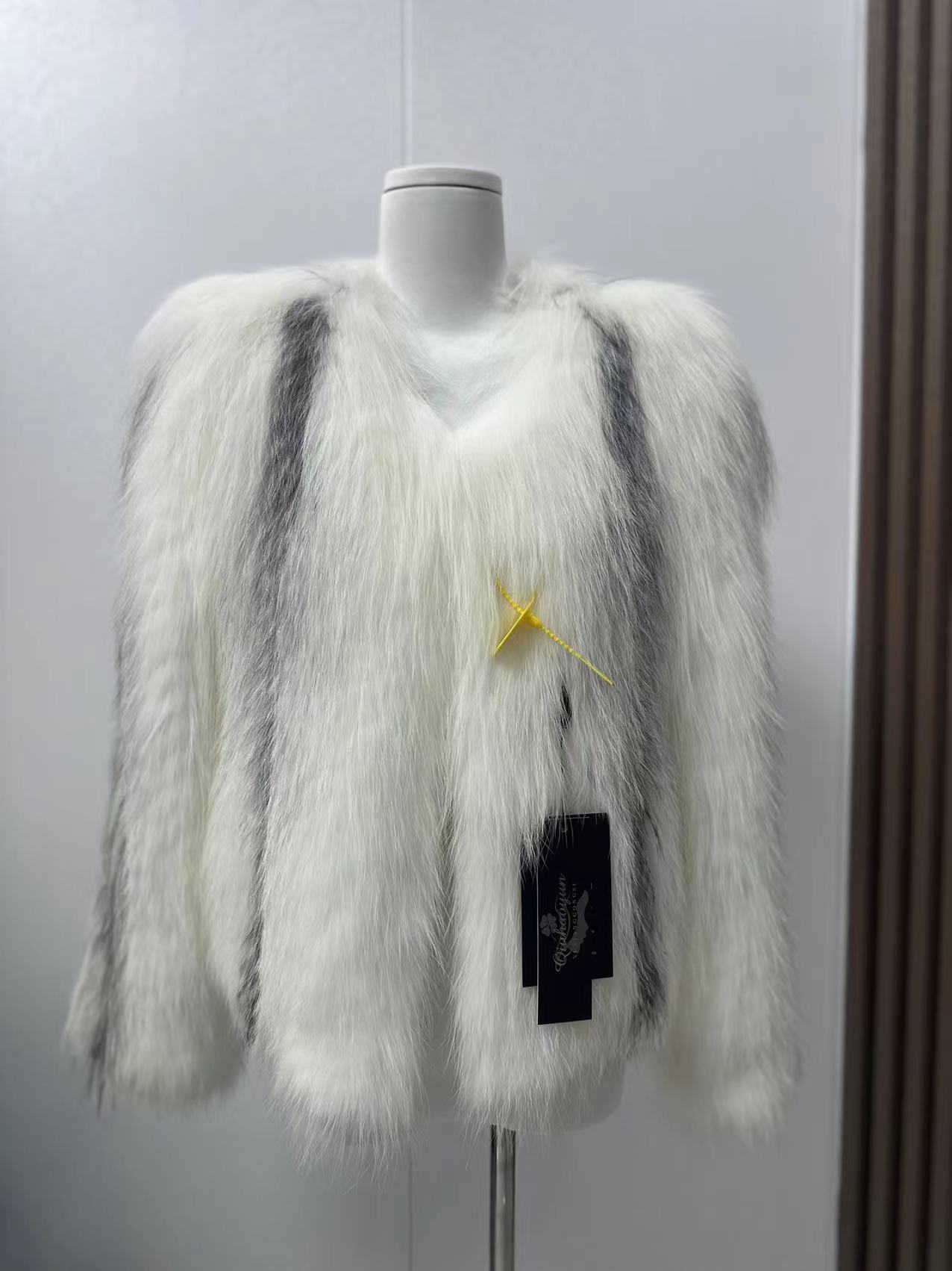 短款女装编织服装女款短款外套编织服装时尚潮流