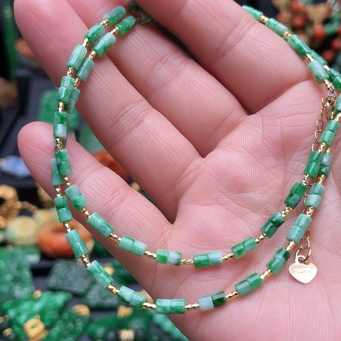 翡翠未镶嵌颈饰翡翠