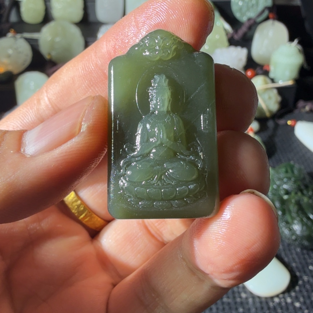 和田玉未镶嵌颈饰