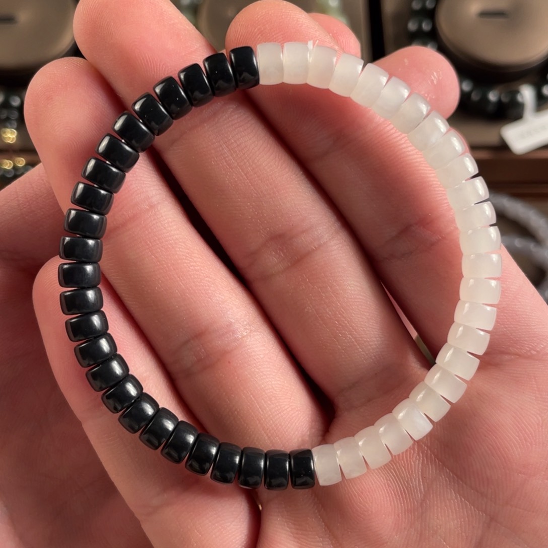 未镶嵌手串和田玉