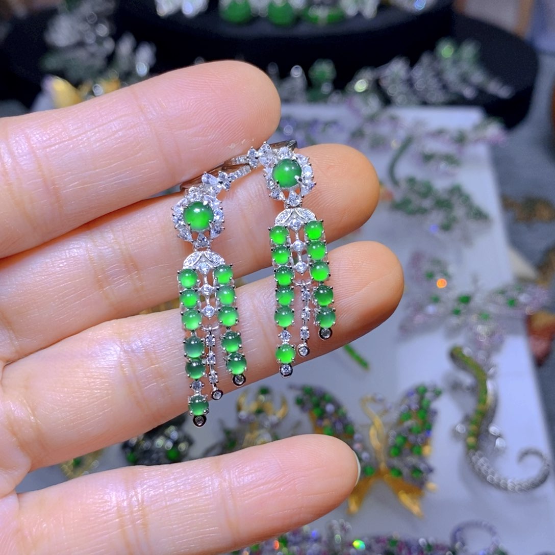 翡翠颈饰银S925镶嵌天然翡翠