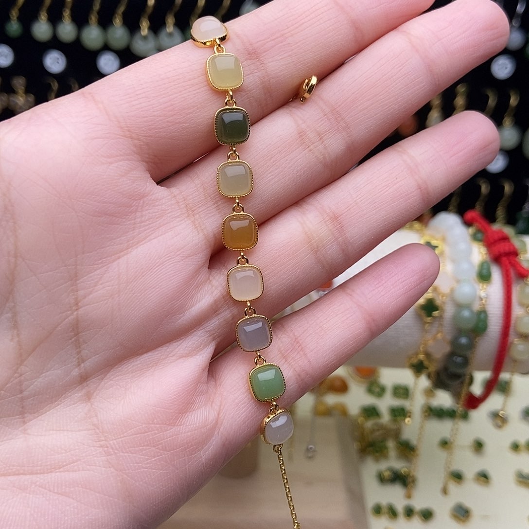 淡***风和田玉银S925镶嵌耳饰