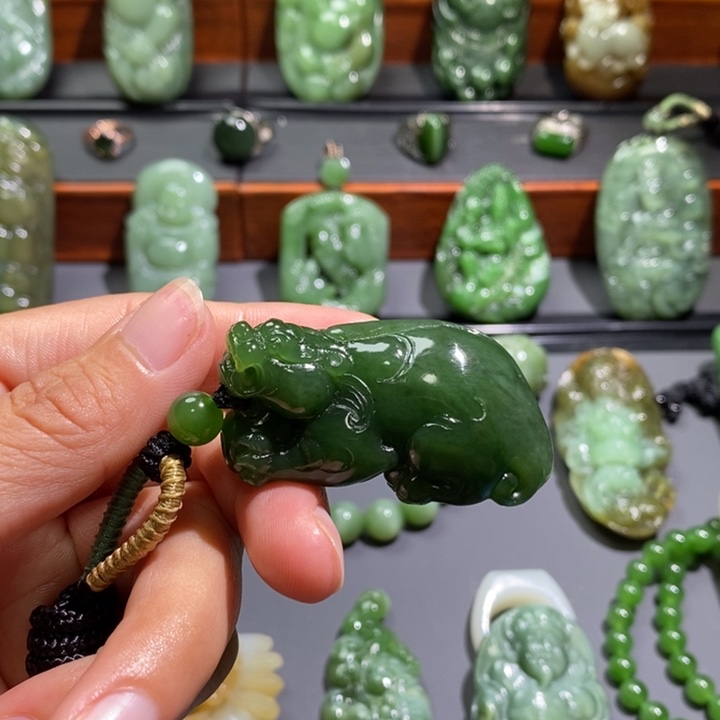 未镶嵌和田玉挂件