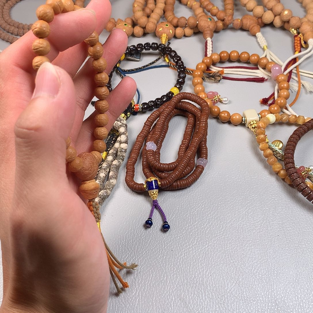 猴头核桃吊坠。。。。。。。。。。