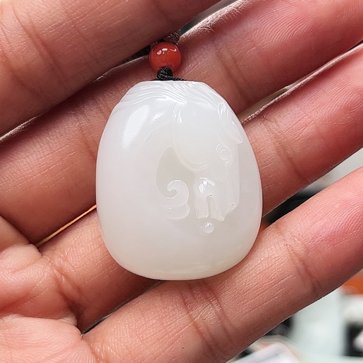 和田玉颈饰未镶嵌