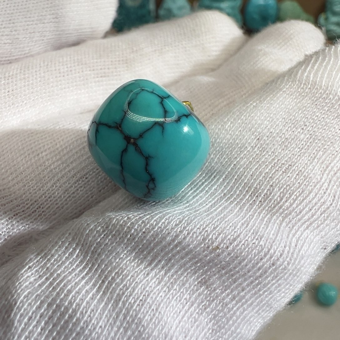 绿松石配饰未镶嵌