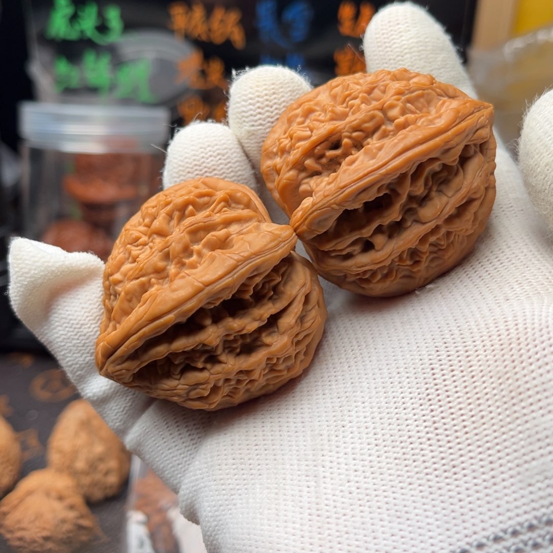 文玩核桃吊坠蓟县虎头王