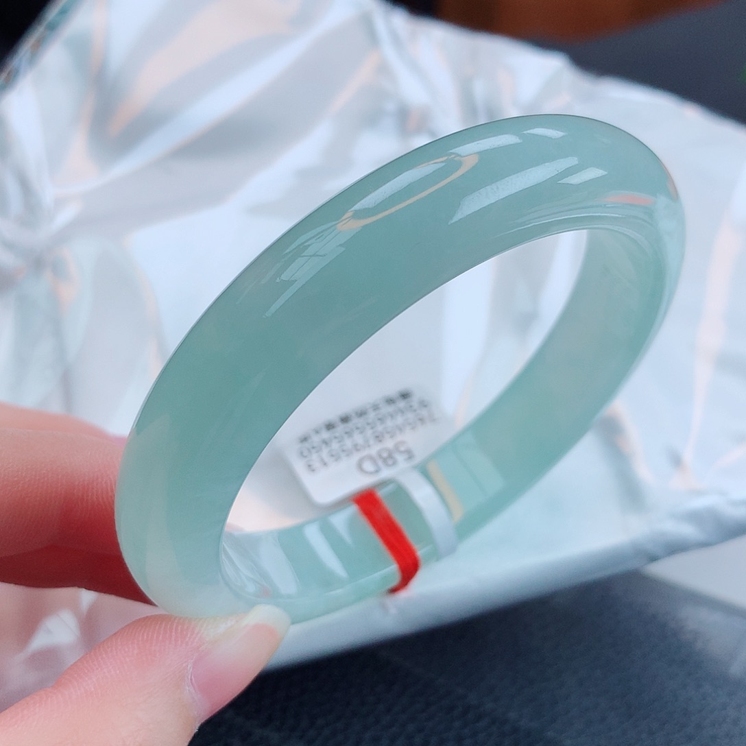 翡翠手镯未镶嵌缅甸天然翡翠A货