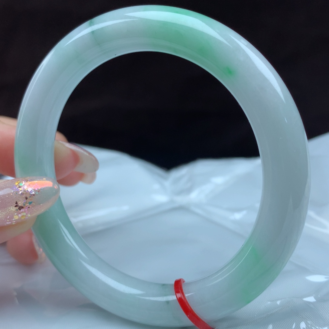 翡翠未镶嵌手镯（圆镯）78054，