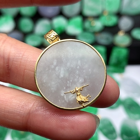 翡翠吊坠(不含链)18K金镶嵌