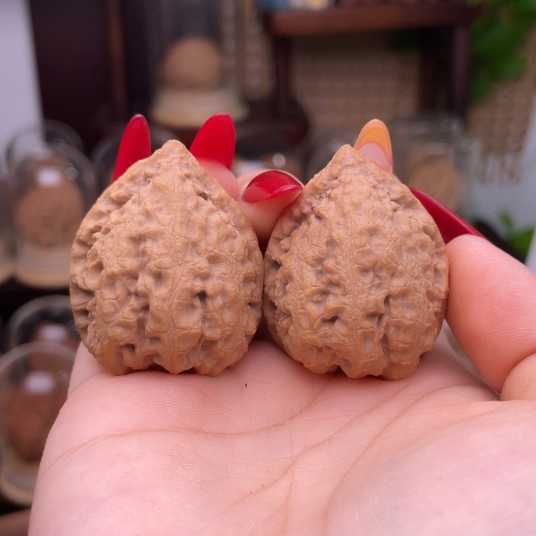 张***麟吊坠文玩核桃寿桃