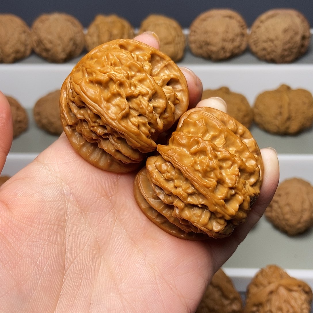 爱***周文玩核桃吊坠43球白