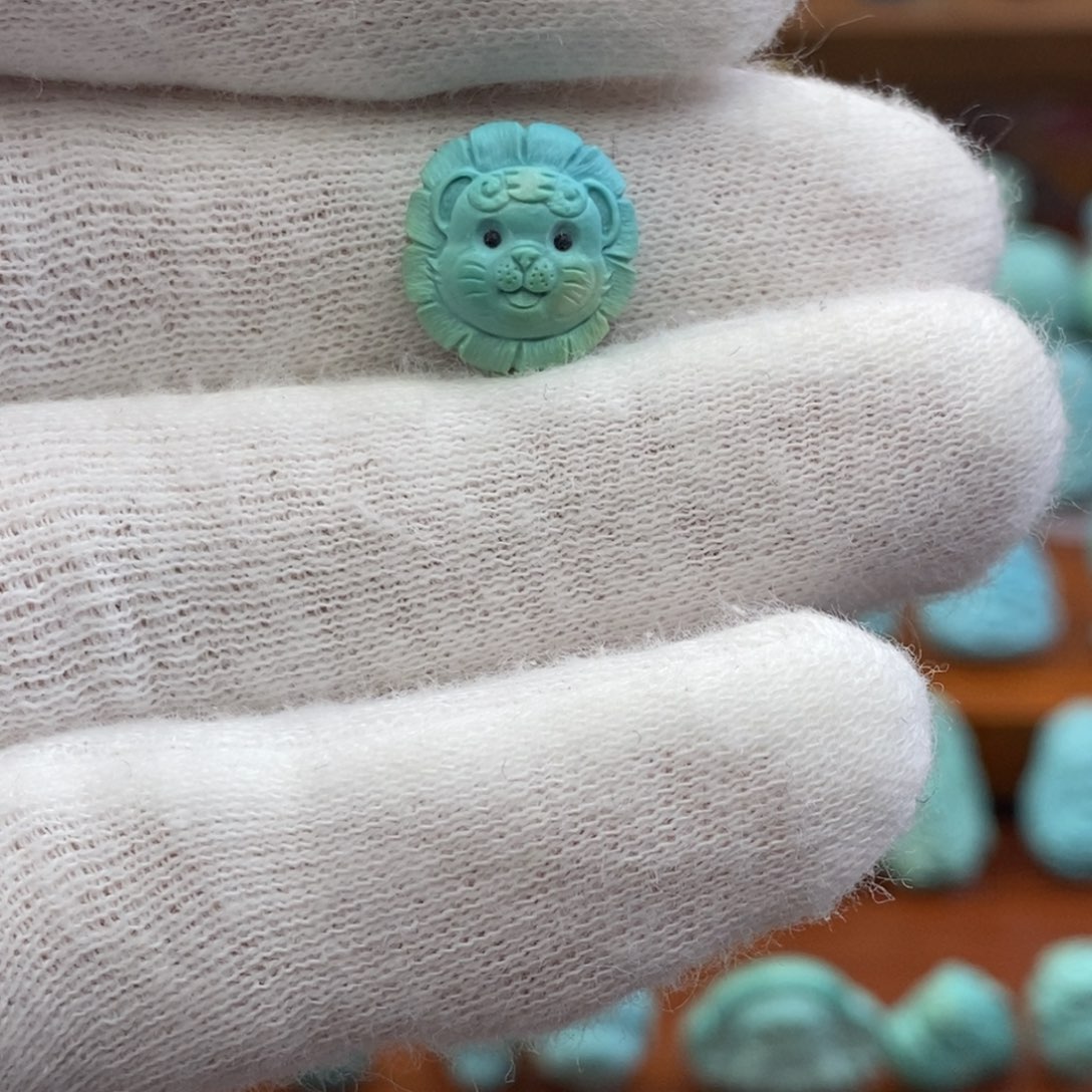 绿松石未镶嵌珠宝奇石