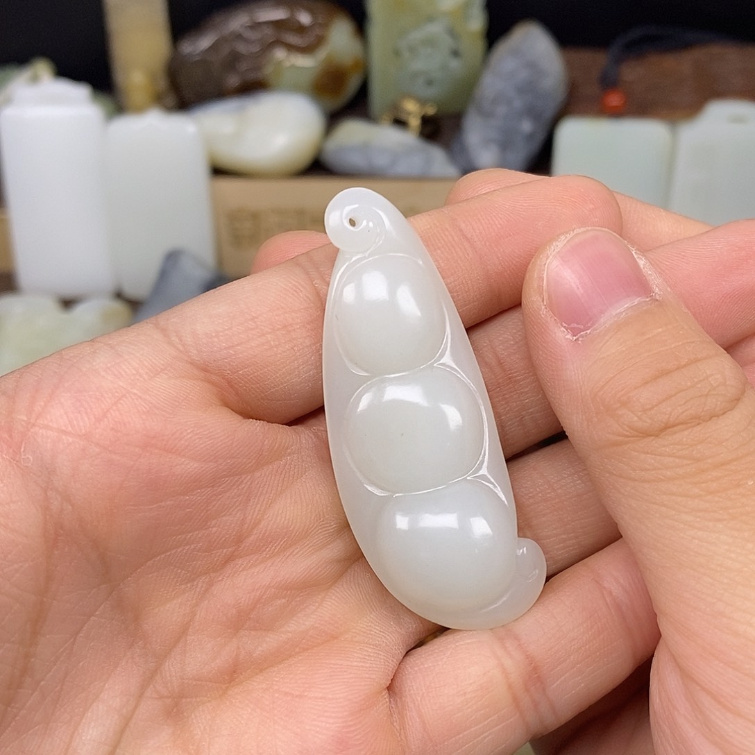 和田玉未镶嵌颈饰5