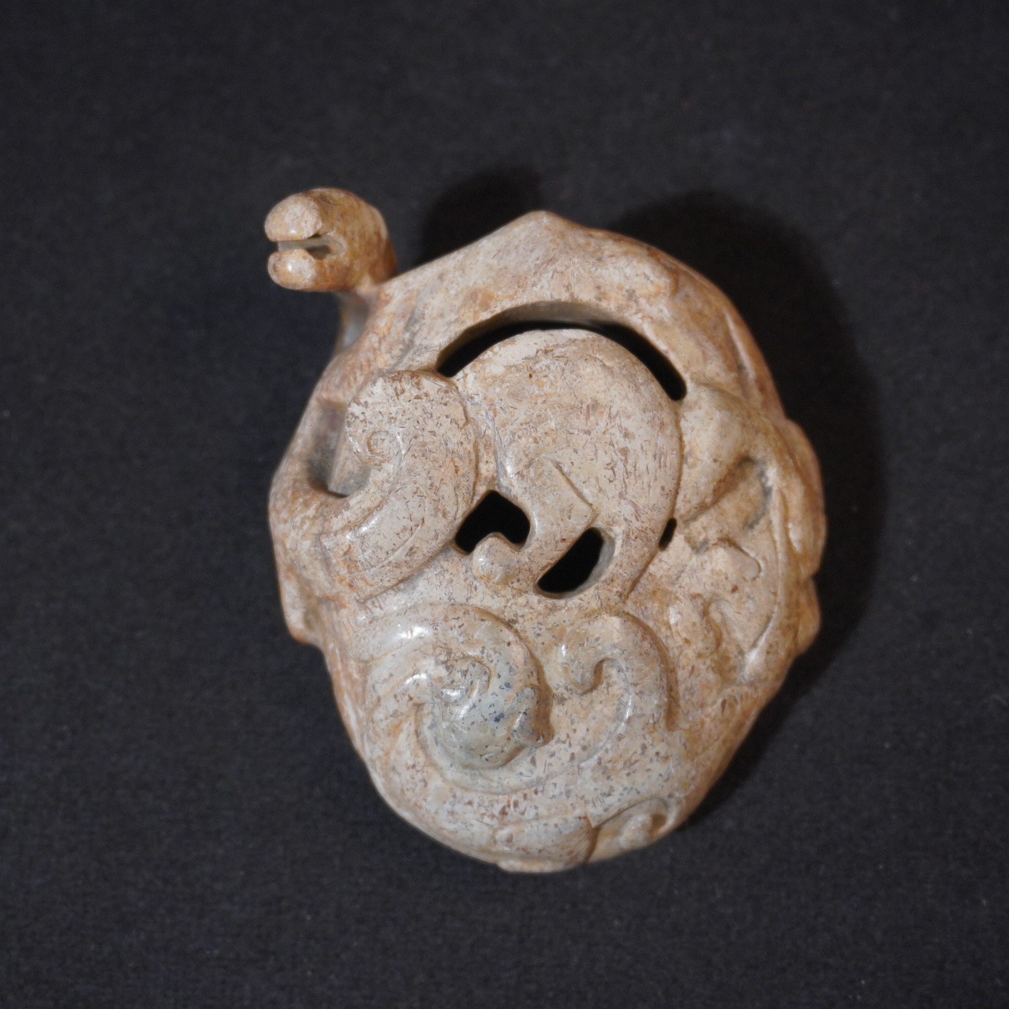 SW45   明   玉雕鸡心佩挂件