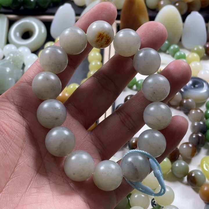 J***i和田玉未镶嵌手链