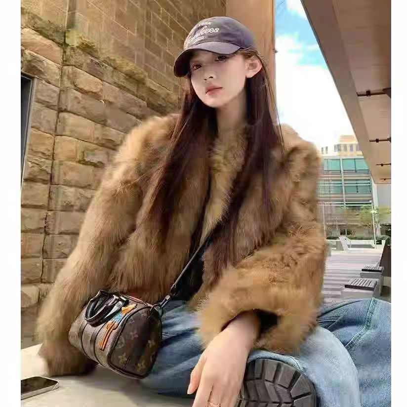 【霜华映月】秋冬新款托斯卡纳毛毛外套短款韩版草草时尚