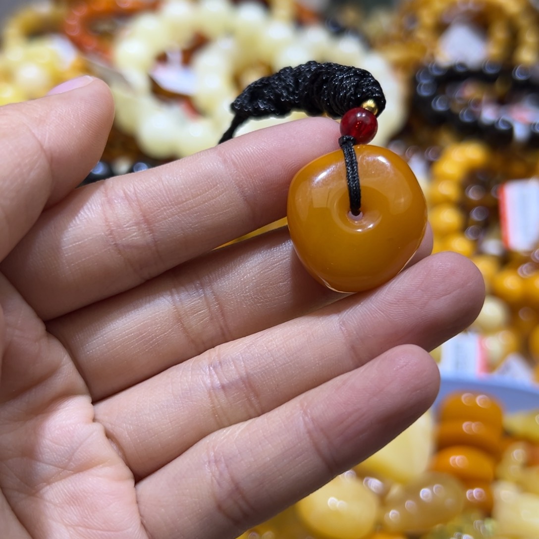 琥珀珠宝奇石未镶嵌