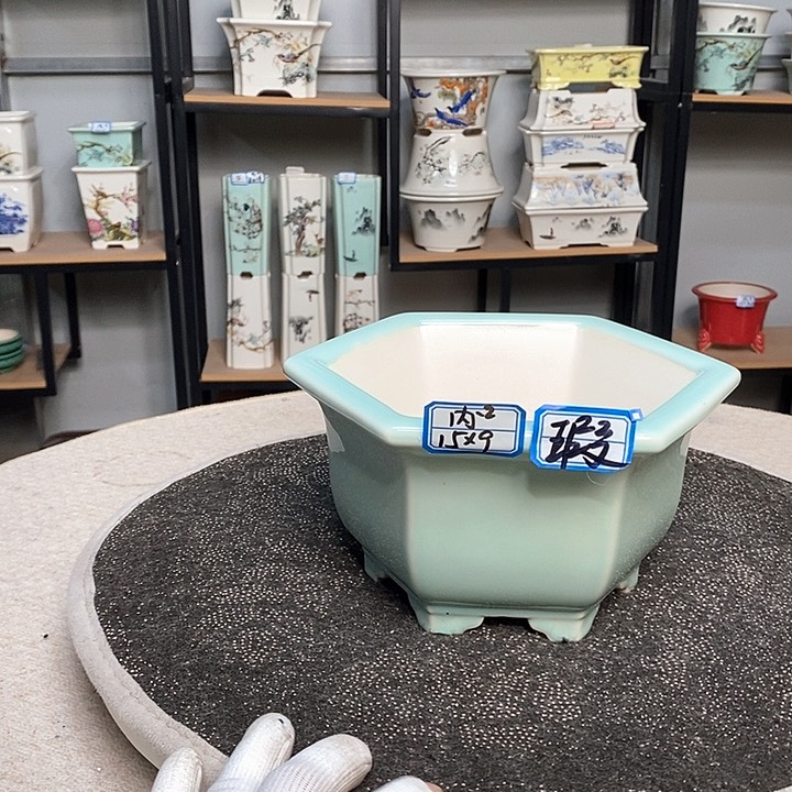 紫砂的花盆很漂亮12