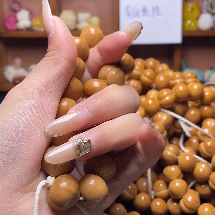 小***果猴头核桃吊坠18光