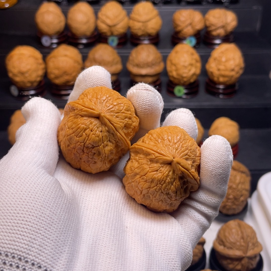 吊坠文玩核桃A4金丝绣球