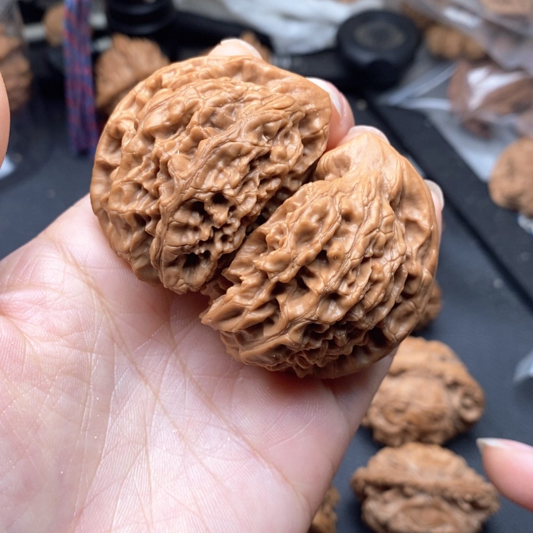 文玩核桃把件微色差双胞胎不退