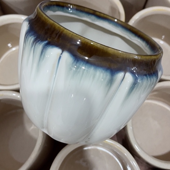 多肉绿植陶瓷花盆9.9包邮，有孔