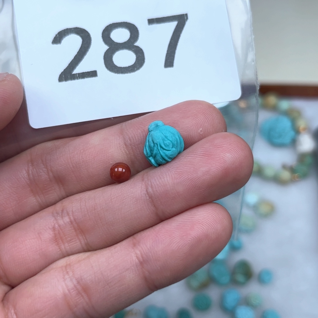 南红玛瑙未镶嵌珠宝奇石