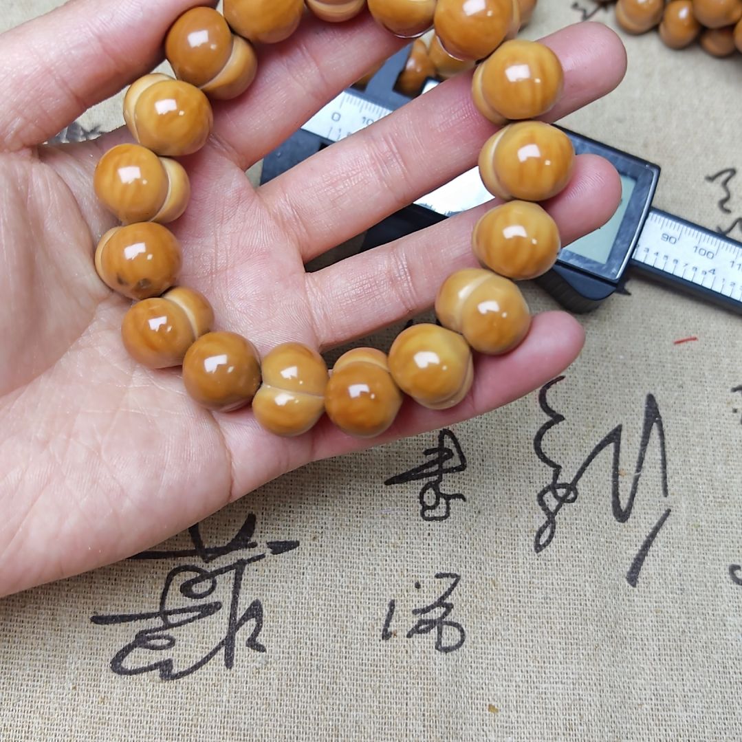猴头核桃吊坠屁桃手串瑕款