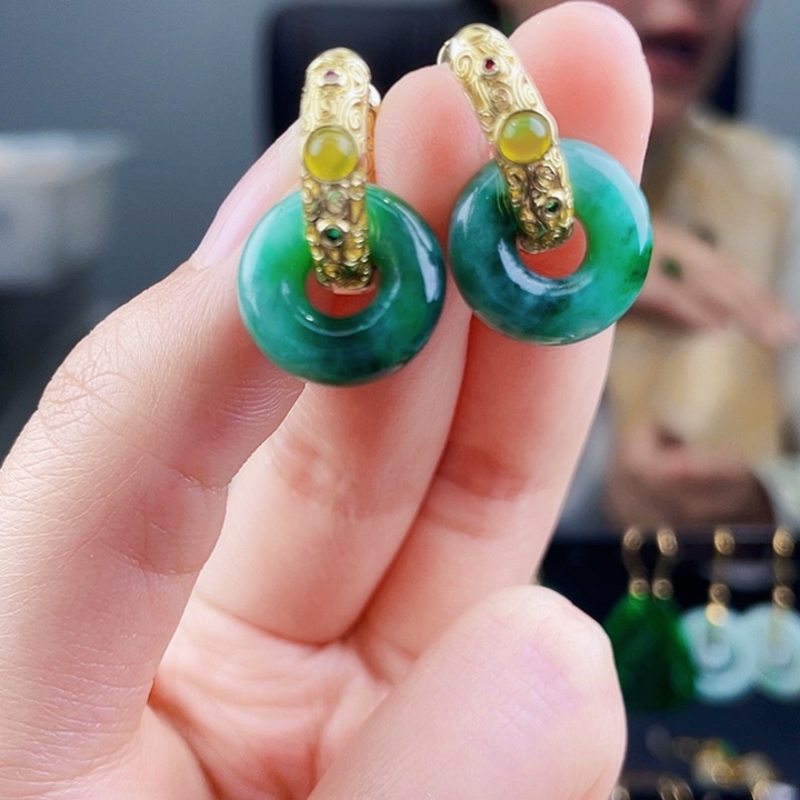 翡翠耳饰未镶嵌饰品