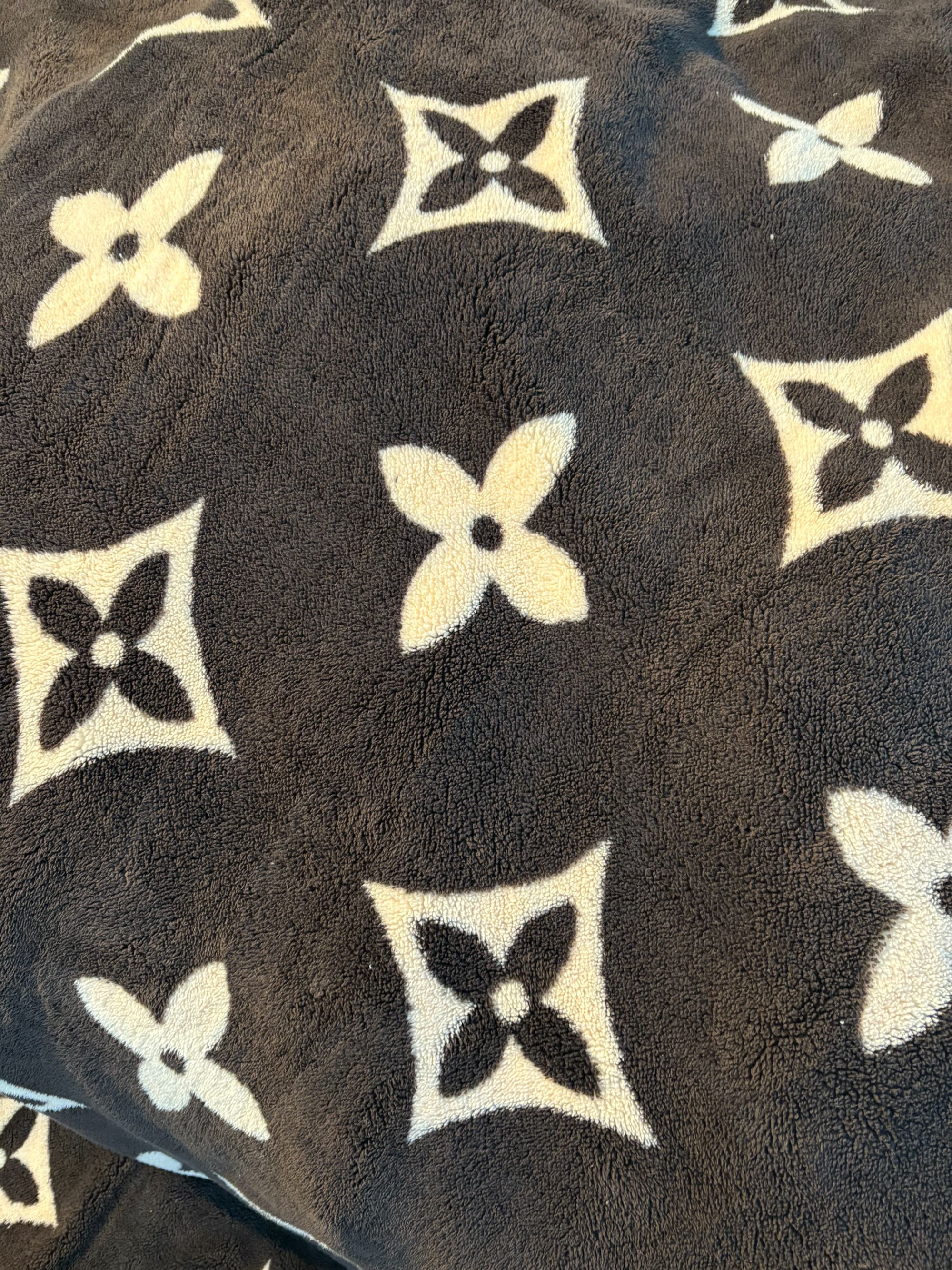 200*230盖毯-老花深咖色轻奢款