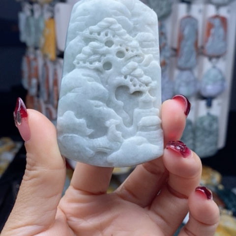 翡翠颈饰未镶嵌翡翠