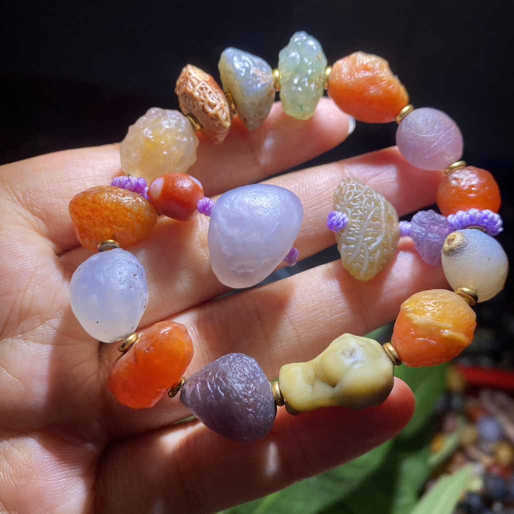 天然阿拉善戈壁石  半壁江山多宝 名族风