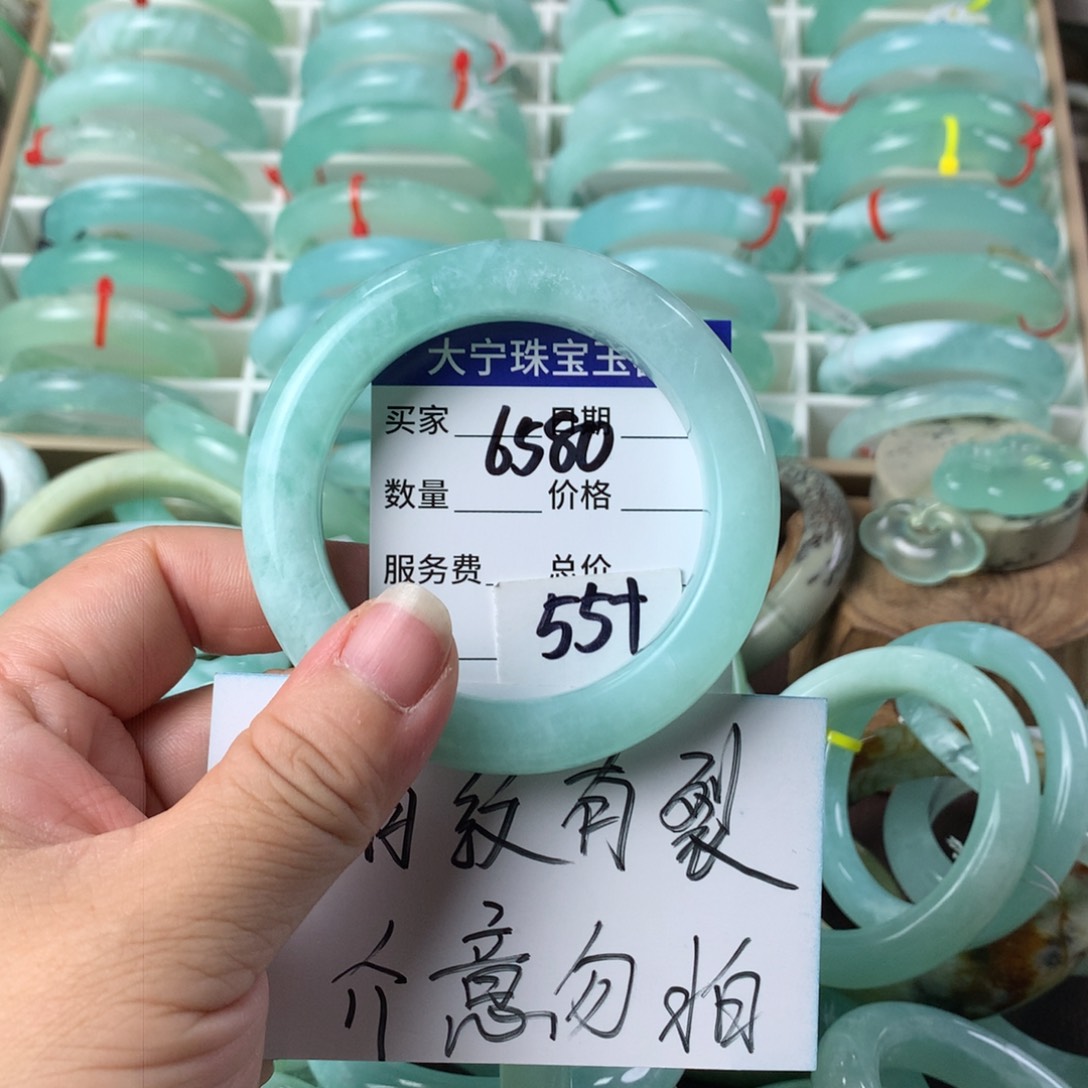 蛇纹石玉手镯未镶嵌6580