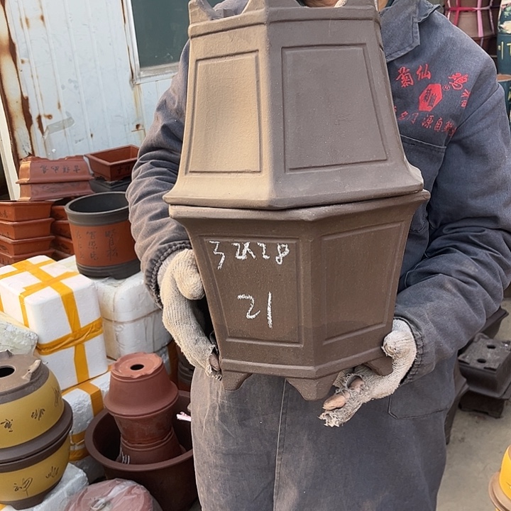 紫砂紫砂花盆和小
