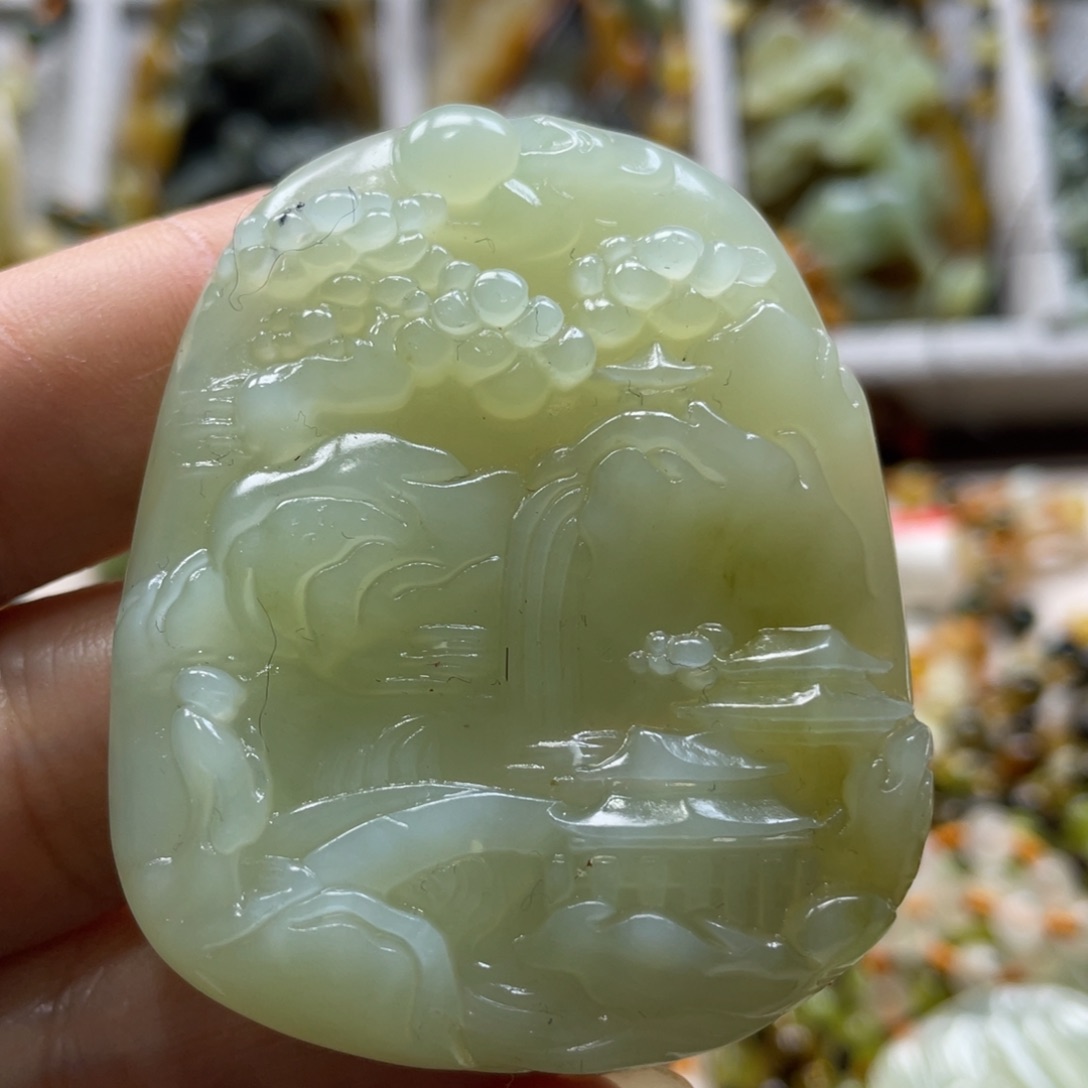 蛇纹石玉颈饰未镶嵌吊坠