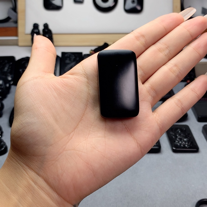 未镶嵌和田玉（墨玉）挂件