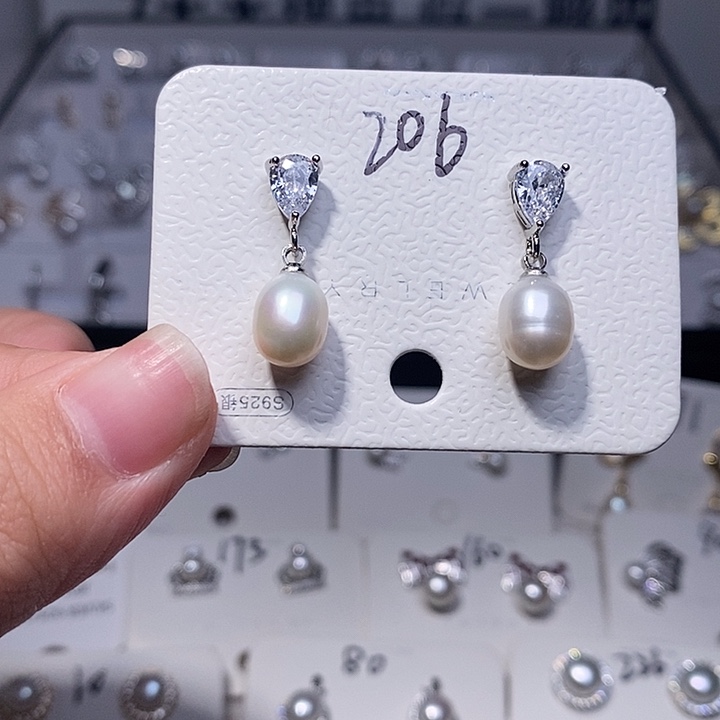 淡水珍珠银S925镶嵌耳饰