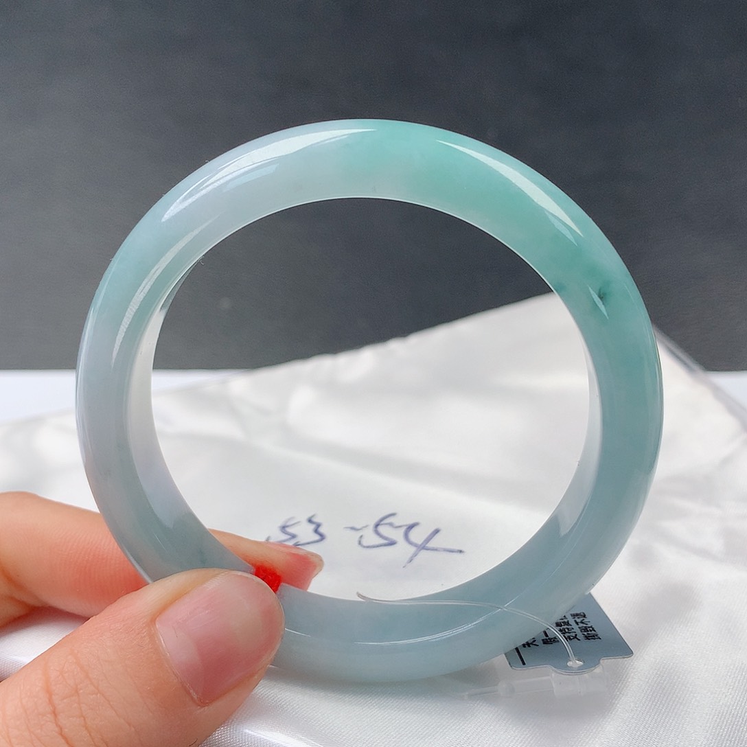 翡翠手镯未镶嵌032正54