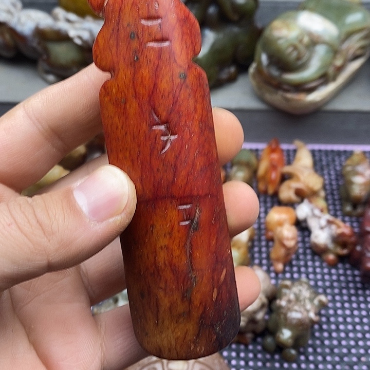 未镶嵌蛇纹石玉颈饰