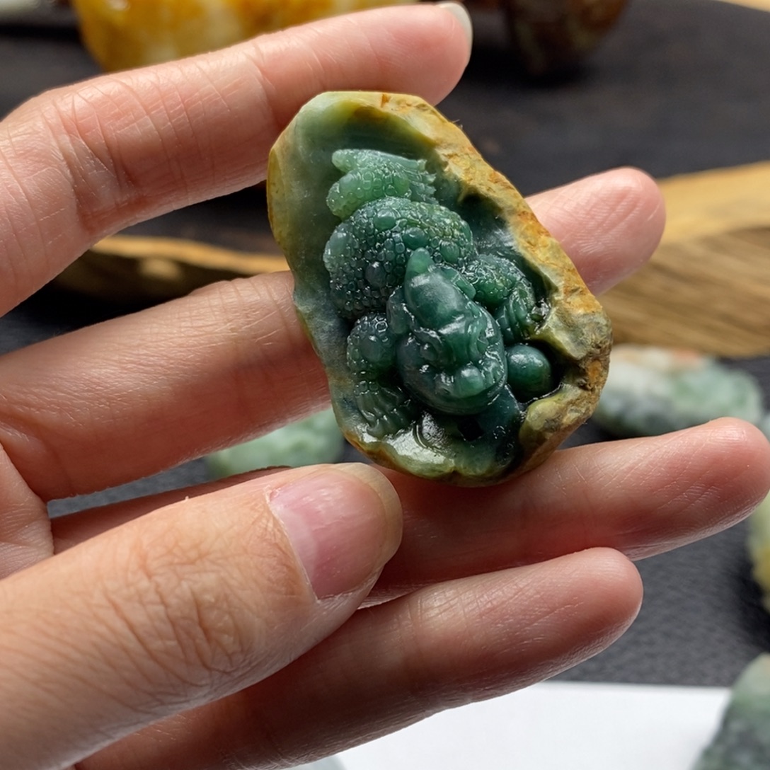 定制翡翠未镶嵌金蟾